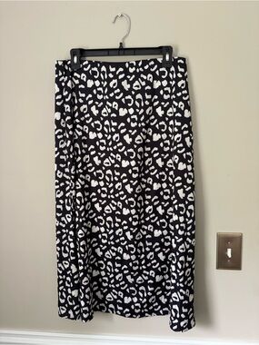 SHEIN - Black and White Leopard-Print Midi Skirt